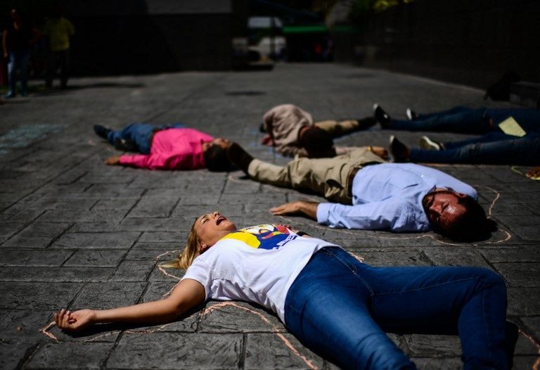 Familiares de opositores presos protestan frente a oficina de la ONU en Caracas