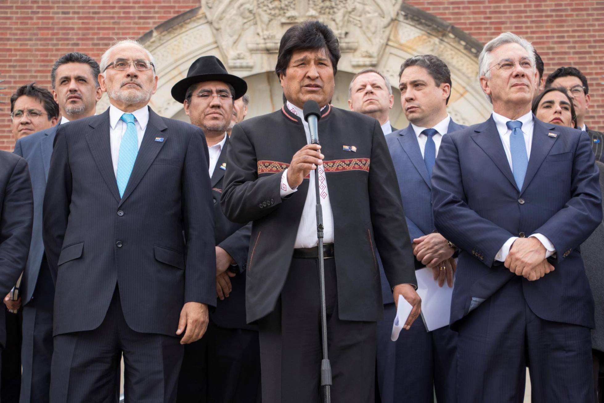 El expresidente boliviano Carlos Mesa se enfrentará a Evo Morales en las elecciones de 2019