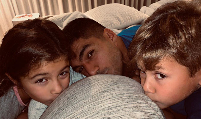 Luis Suárez anunció el nacimiento de su tercer hijo