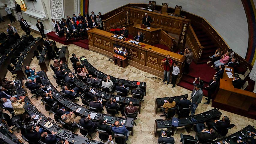 Parlamento venezolano celebra libertad de Saleh y pide liberar a otros presos