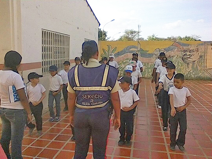 22 niños forman Brigada de Patrullaje Escolar