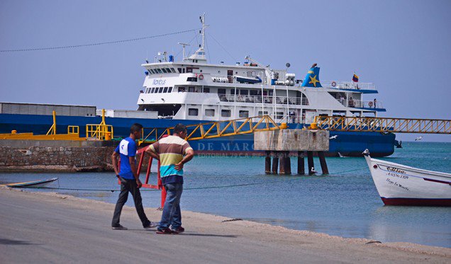 Transporte de carga tienen más de 15 días esperando salir de Punta de Piedra