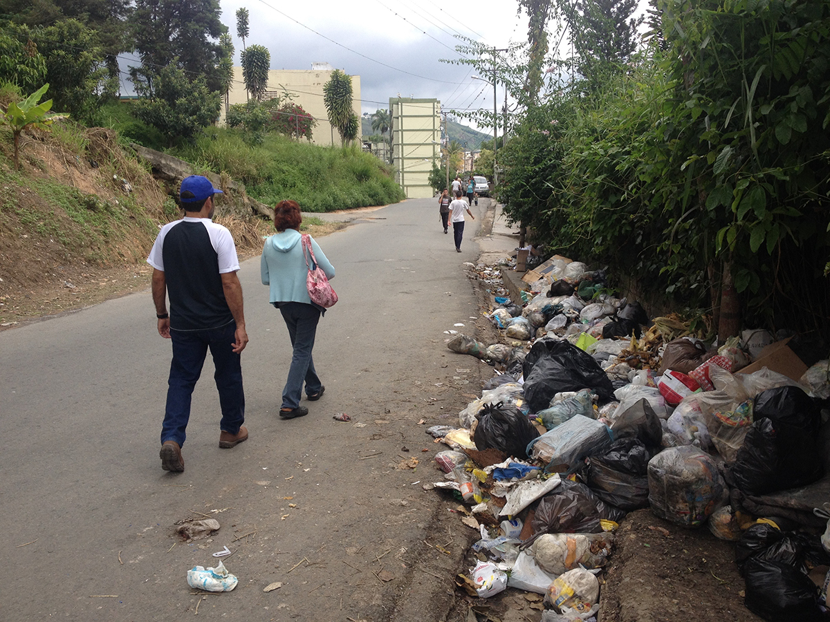 En El Barbecho piden a gritos un vertedero de basura