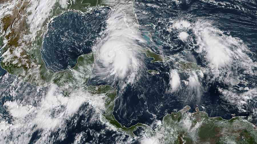 Tormenta tropical Michael se convierte en huracán