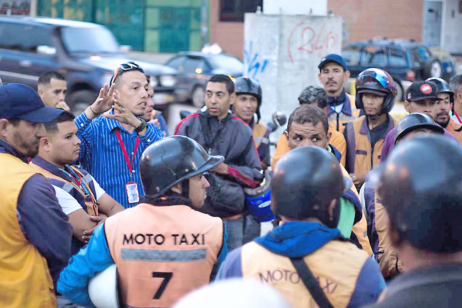 Mototaxistas en Carrizal prestarán servicio gratuito