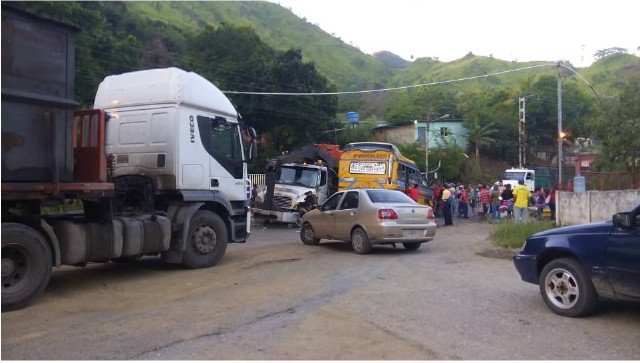 Accidente de autobús dejó varios heridos en carretera de Aragua