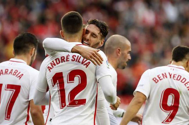 El Sevilla ganó 1-0 y es nuevo líder de la Liga española