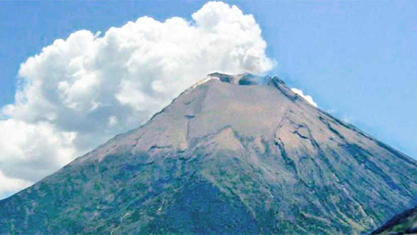 Volcán de Fuego registra  hasta 17 explosiones por hora