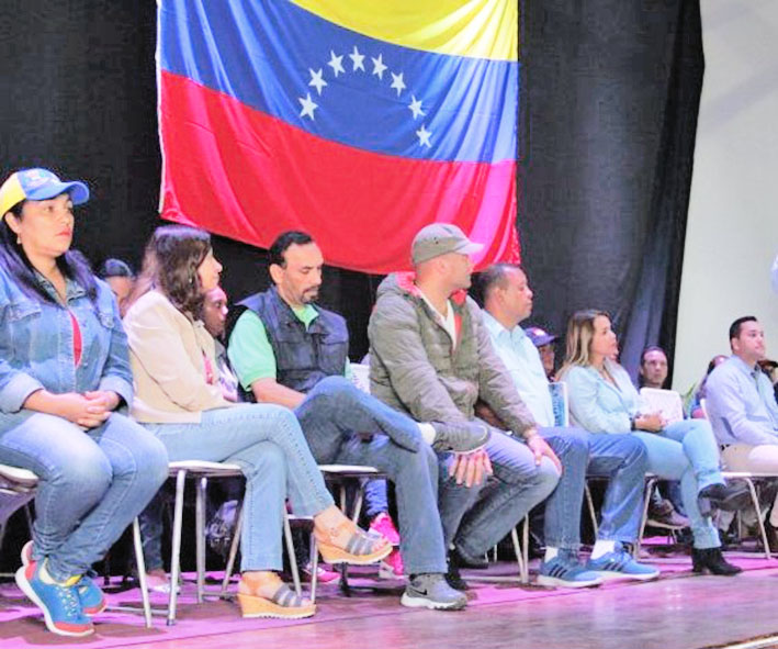 Llaman al chavismo a no dormirse en elecciones del 9-D
