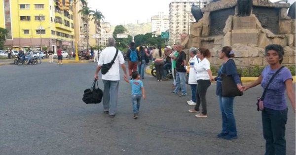 Vecinos protestan en El Paraíso por falta de servicios públicos
