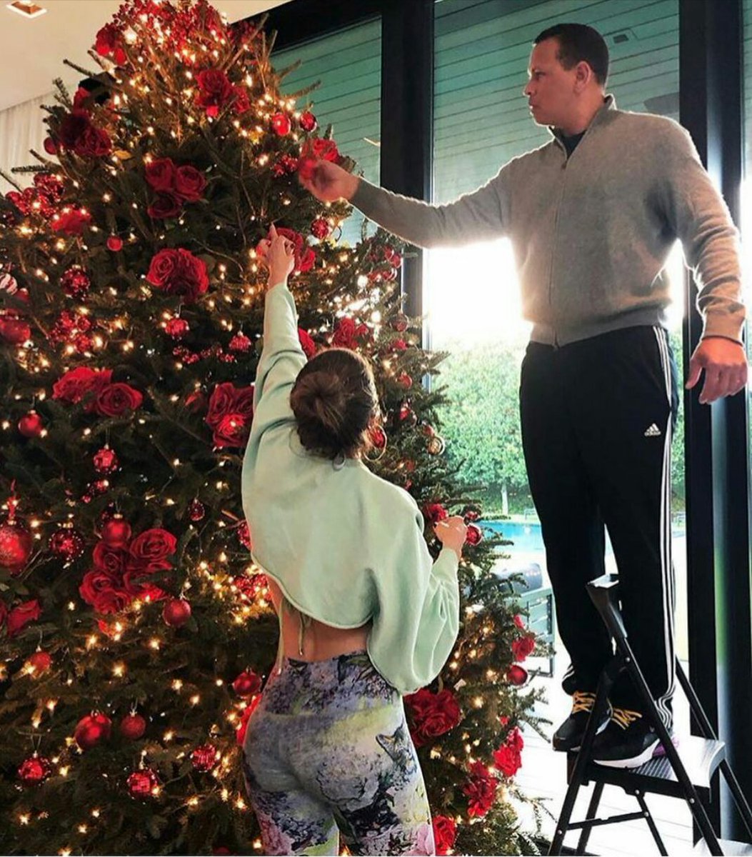 Jennifer Lopez sorprende con su árbol de Navidad junto a Alex Rodríguez