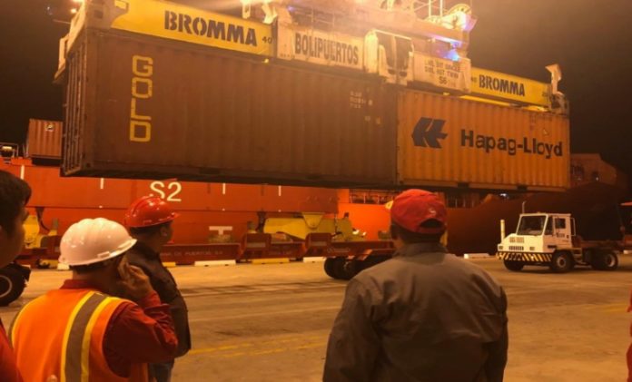 Arribaron al puerto de La Guaira 571 contenedores de insumos para Navidad