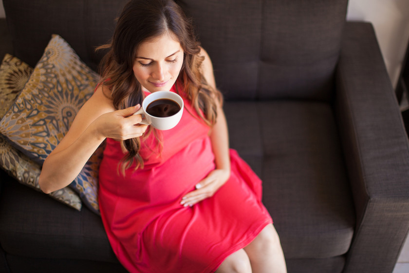 Tomar café en el embarazo ¿es peligroso?