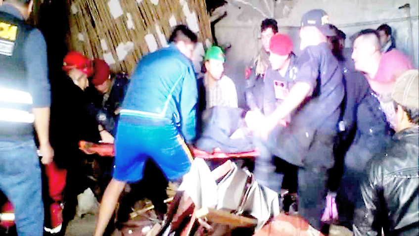 5 muertos y 34 heridos dejó un deslave sobre un hotel en Perú