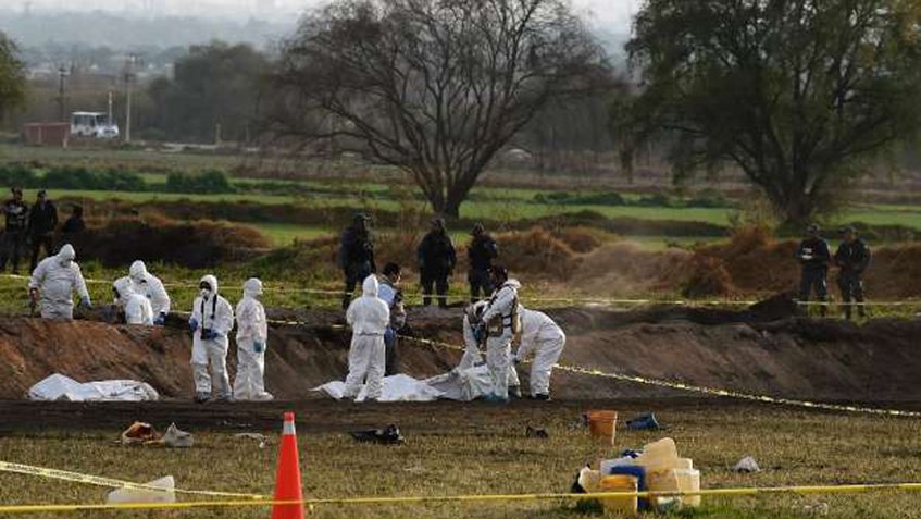 México investiga posible negligencia de autoridades en explosión de ducto saqueado
