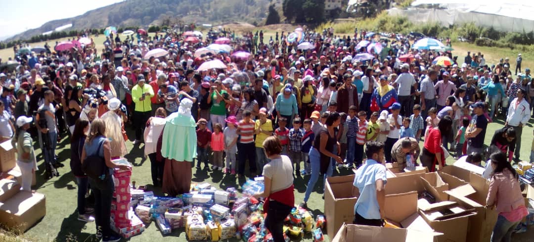 Reyes Magos llevaron alegría  a chiquitines de El Jarillo