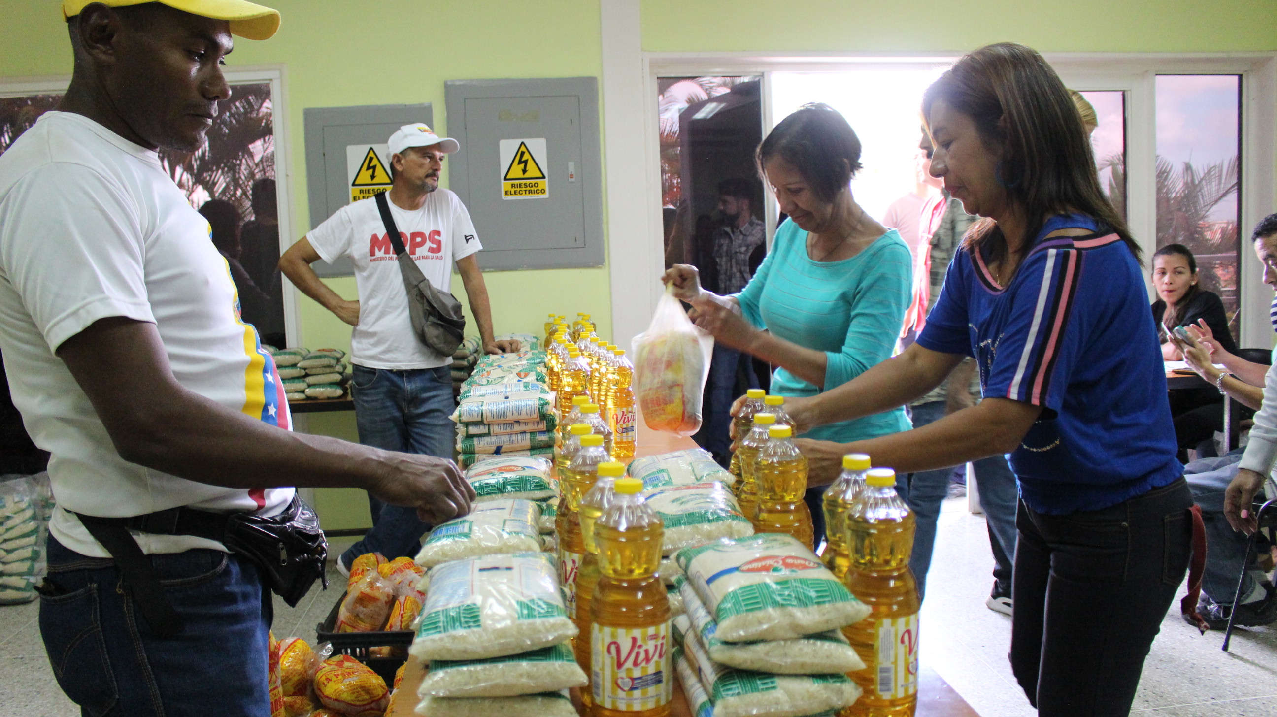 Siete toneladas y media de alimentos distribuyó alcaldía de Carrizal