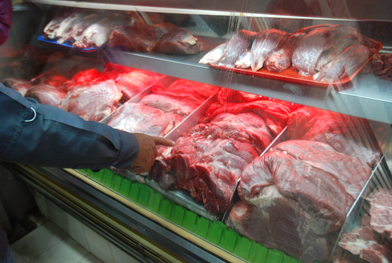 Bajan los precios de la carne, pollo y los huevos