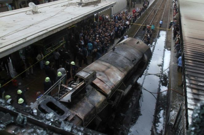 Al menos 20 muertos en un accidente en estación de tren de El Cairo