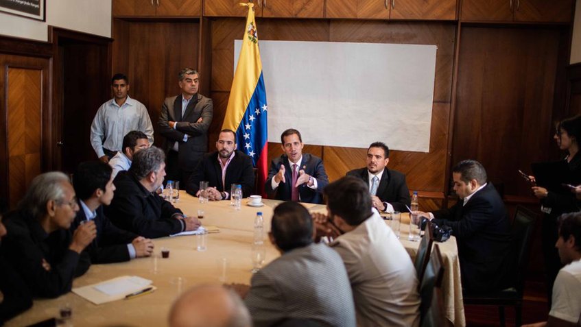 Guaidó y el Frente Amplio se reúnen en la AN