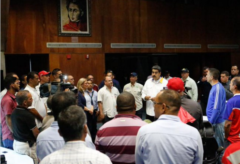 Maduro: No pueden llamarse líderes políticos quienes sabotean el sistema eléctrico