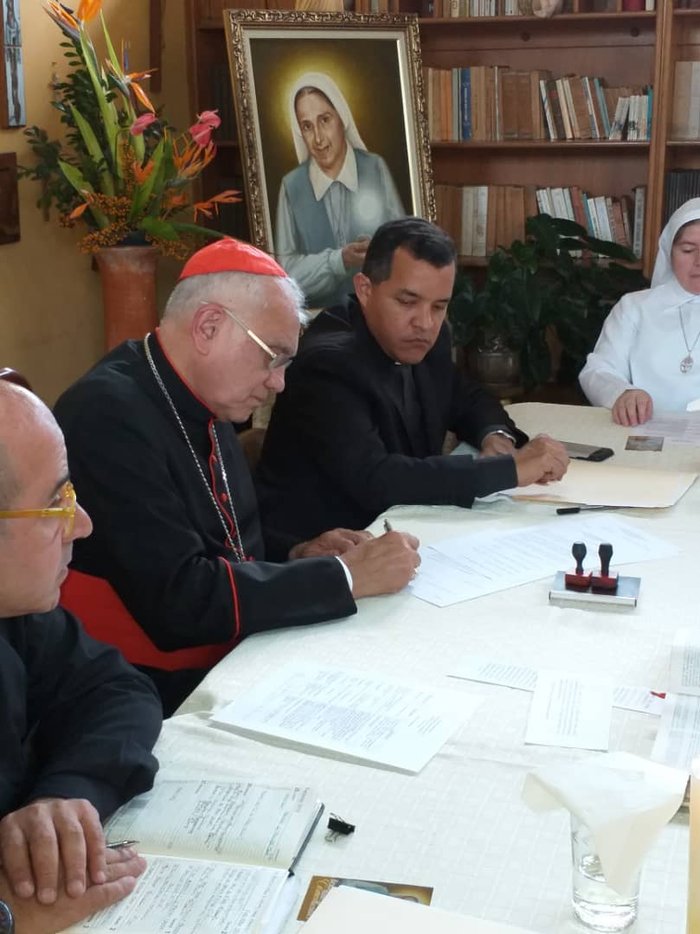 Iglesia abre tribunal que estudiará presunto milagro de Madre Carmen Rendiles