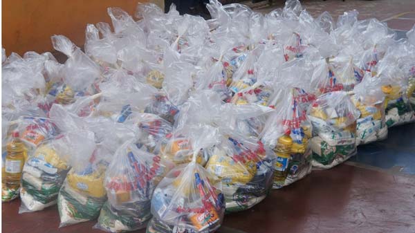 Han distribuido 25 mil bolsas de comida en cuatro parroquias