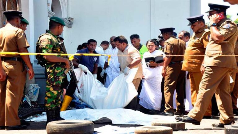 207 fallecidos tras ocho explosiones en Sri Lanka