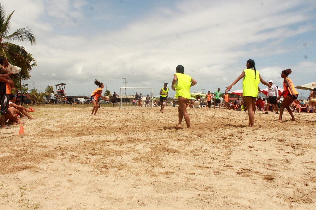 Anuncian actividades recreativas en 25 playas mirandinas