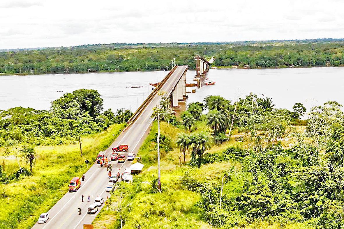 Colapsa puente en Brasil