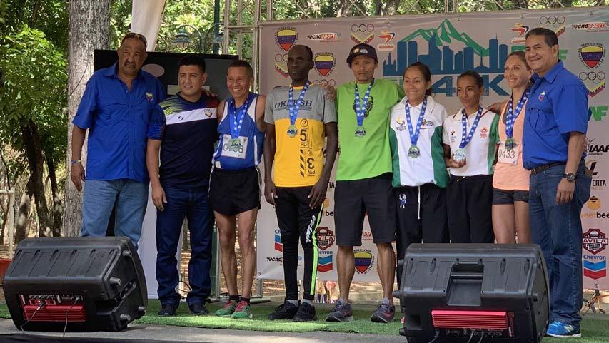 Erick Rono y Yaritza Saavedra se llevaron el Maratón Caracas 42K