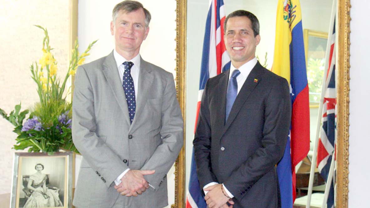 Guaidó se reunió con el director para Las Américas de la cancillería Británica