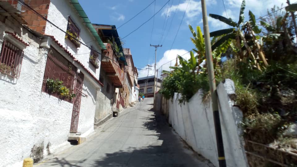 Luminarias llevan cinco años quemadas Diario Avance