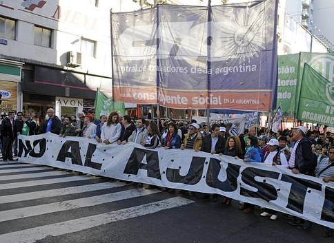 Argentina amanece paralizada por la quinta huelga general contra el  Gobierno - Diario Avance