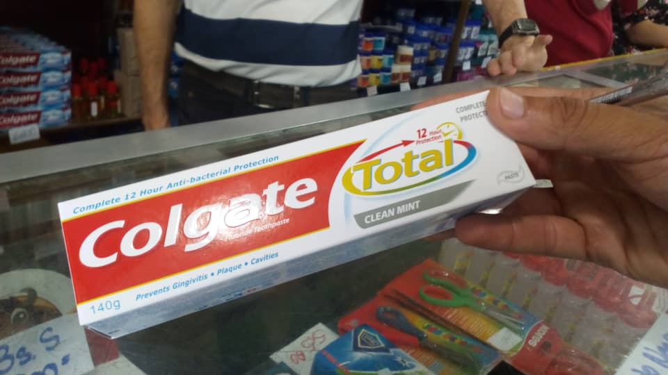 Pasta dental sube como la espuma