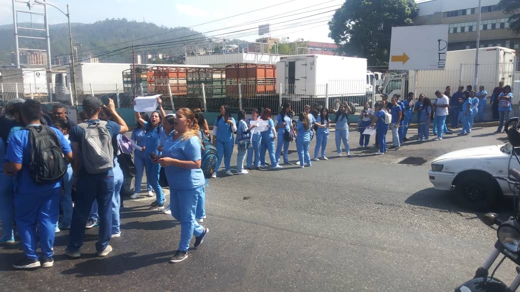 Protestan estudiantes  del IUT Rufino Blanco