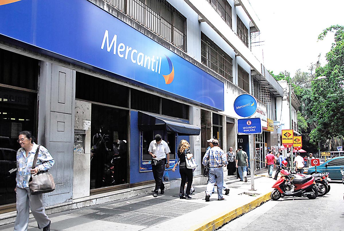 Bancos continúan esperando autorización para mesas de cambio
