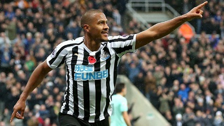 Salomón Rondón seguirá con el Newcastle United