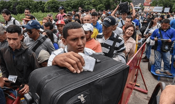 Criollos que esperan entrar a Chile deberán pedir visa de turista en Perú