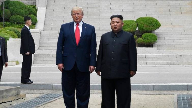Histórico encuentro entre Trump y Kim Jong-un