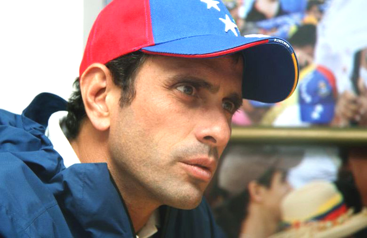 Capriles pide a Bachelet no dejarse “seducir” por Maduro