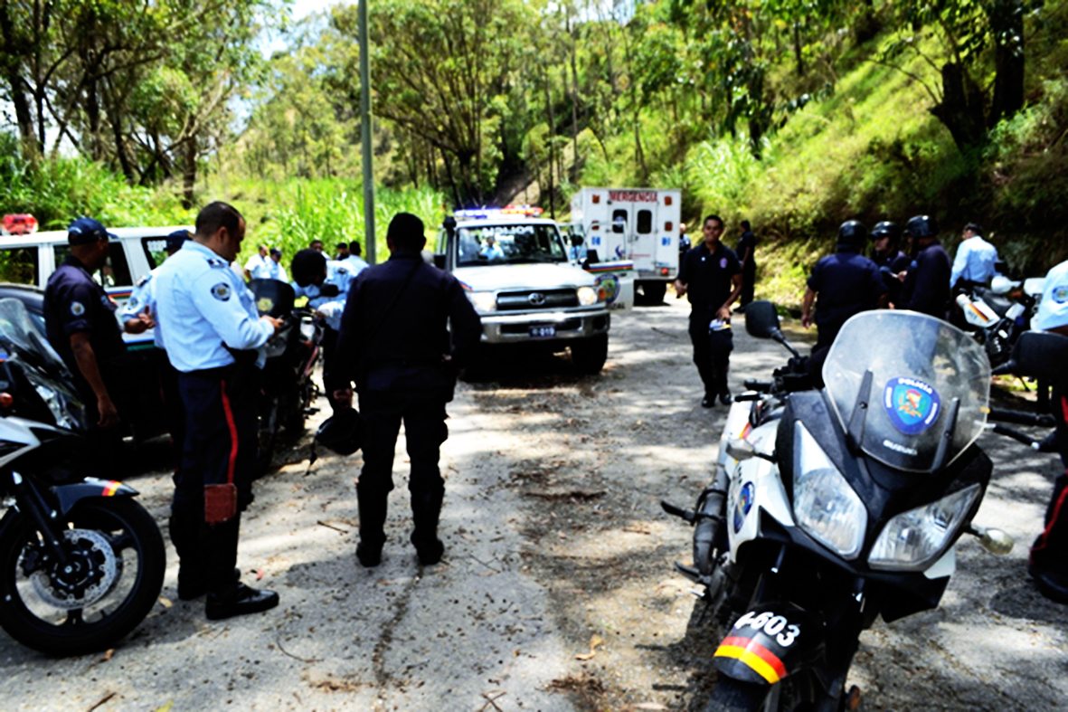 Muere hombre en enfrentamiento con Polimiranda