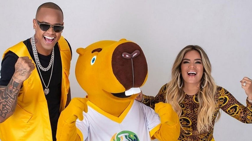 Karol G y Léo Santana estrenaron “Vibra continente”