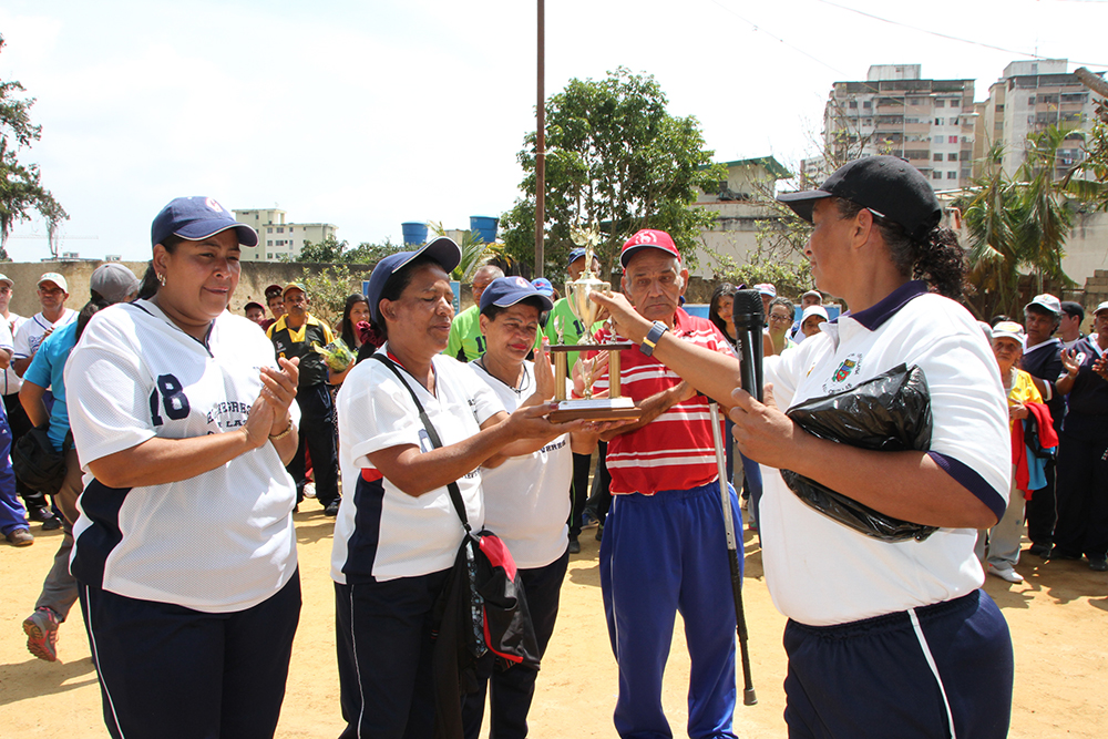 Las Chéveres campeonas Municipal de Bolas Criollas
