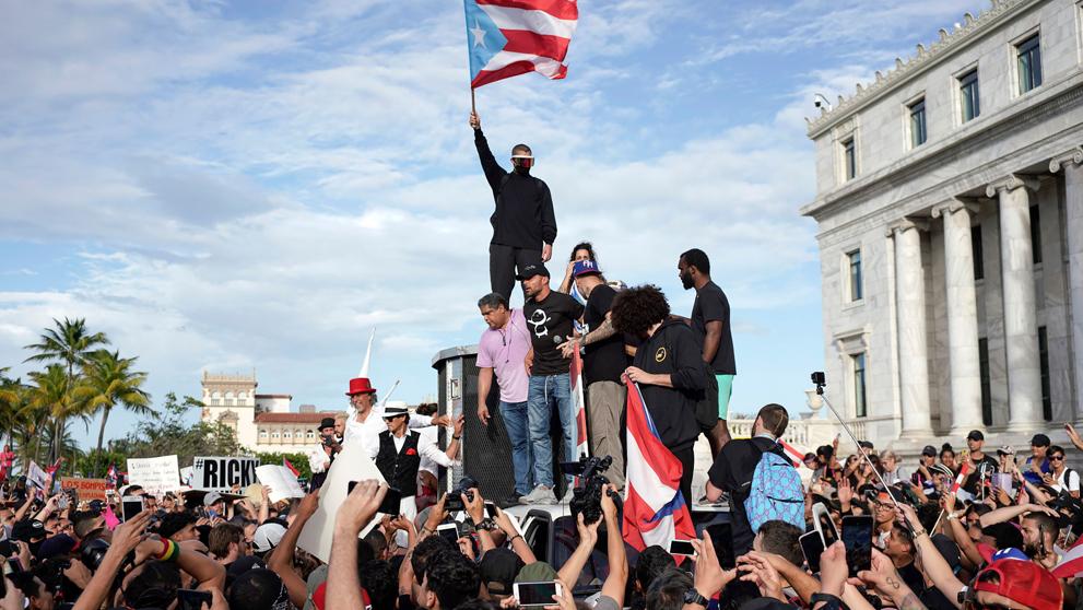 Ricky Martin, Benicio del Toro, Bad Bunny, Residente encabezan protestas contra el gobernador de Puerto Rico