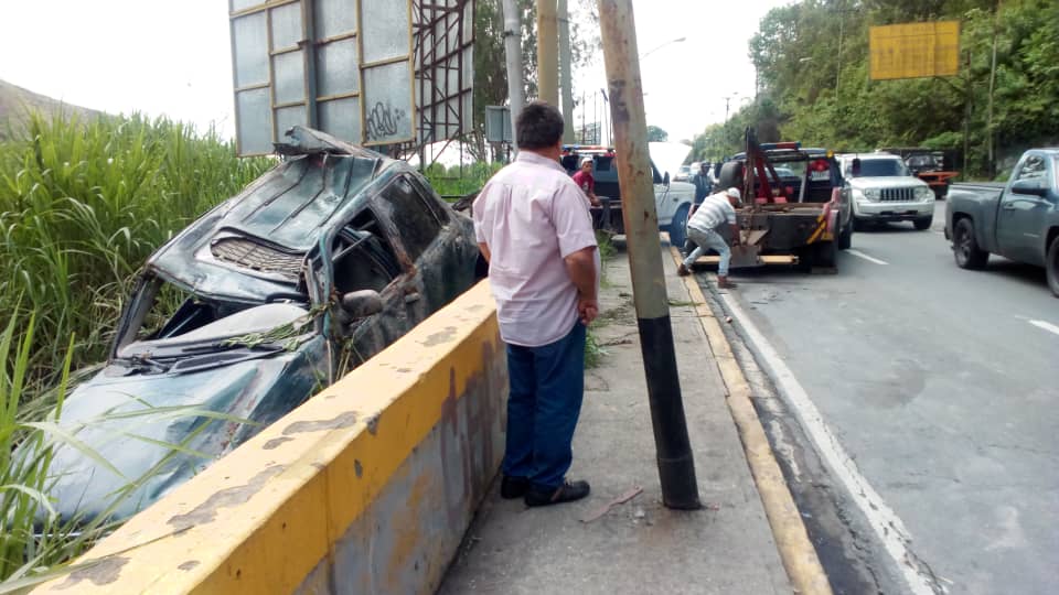 Cuatro heridos en accidente de la Pedro Russo Ferrer