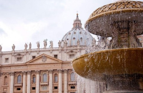 Vaticano retiró inmunidad al nuncio apostólico de Francia, investigado por abusos sexuales