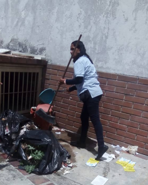 Realizan jornada de limpieza en consultorio popular La Mata