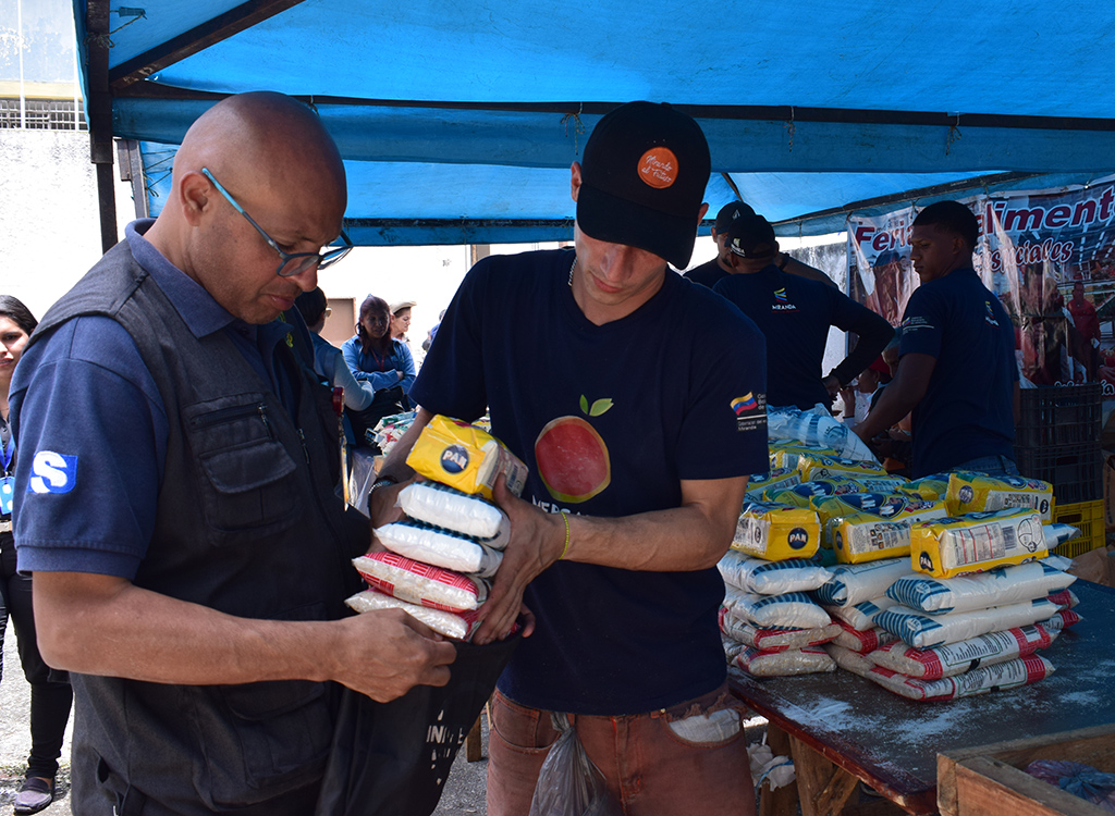 Distribuidas más de 12 toneladas de alimentos en Guaicaipuro