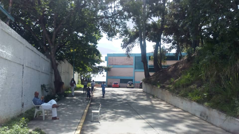 Suspenden acto de graduación en el liceo Miranda